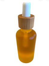 Load image into Gallery viewer, TURMERIC FACIAL OIL | VITAMIN C & KOJIC